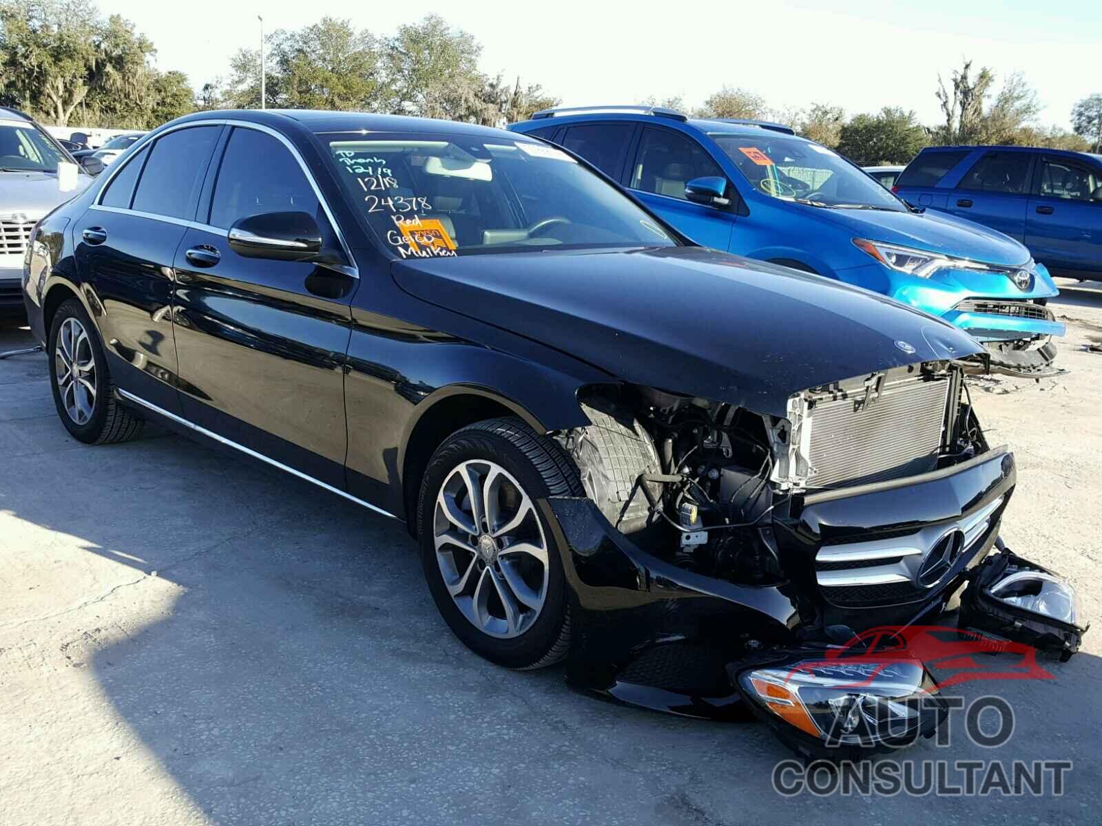 MERCEDES-BENZ C300 2015 - 55SWF4KB7FU011780