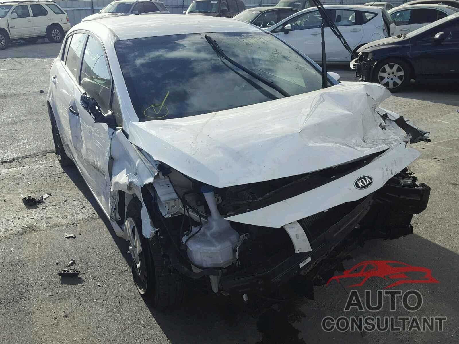 KIA FORTE 2017 - KNAFK5A80H5681164