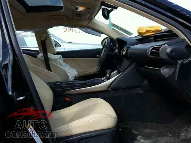 LEXUS IS250 2015 - JTHCF1D29F5018407