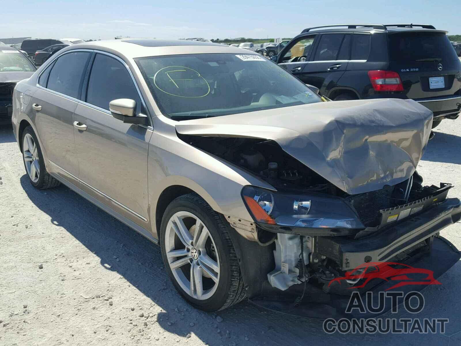 VOLKSWAGEN PASSAT 2015 - 1VWCV7A35FC086443