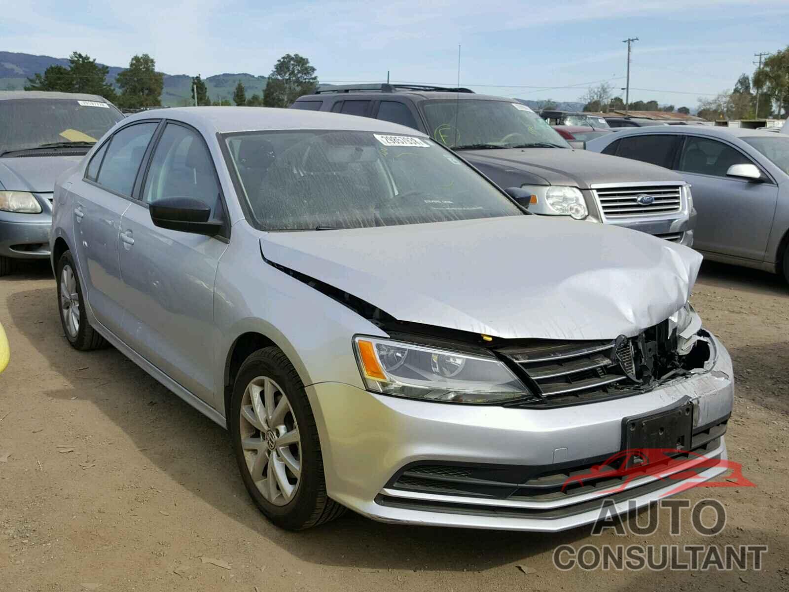 VOLKSWAGEN JETTA 2015 - 3VWD17AJ8FM218236