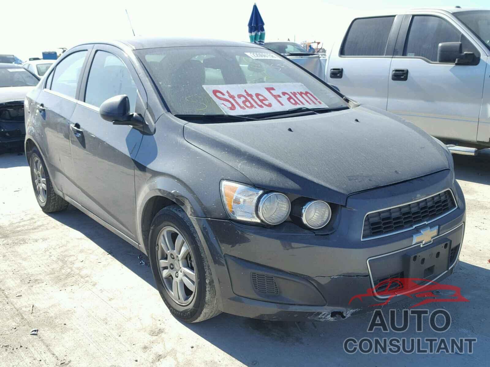 CHEVROLET SONIC 2015 - 1G1JC5SG9F4210593