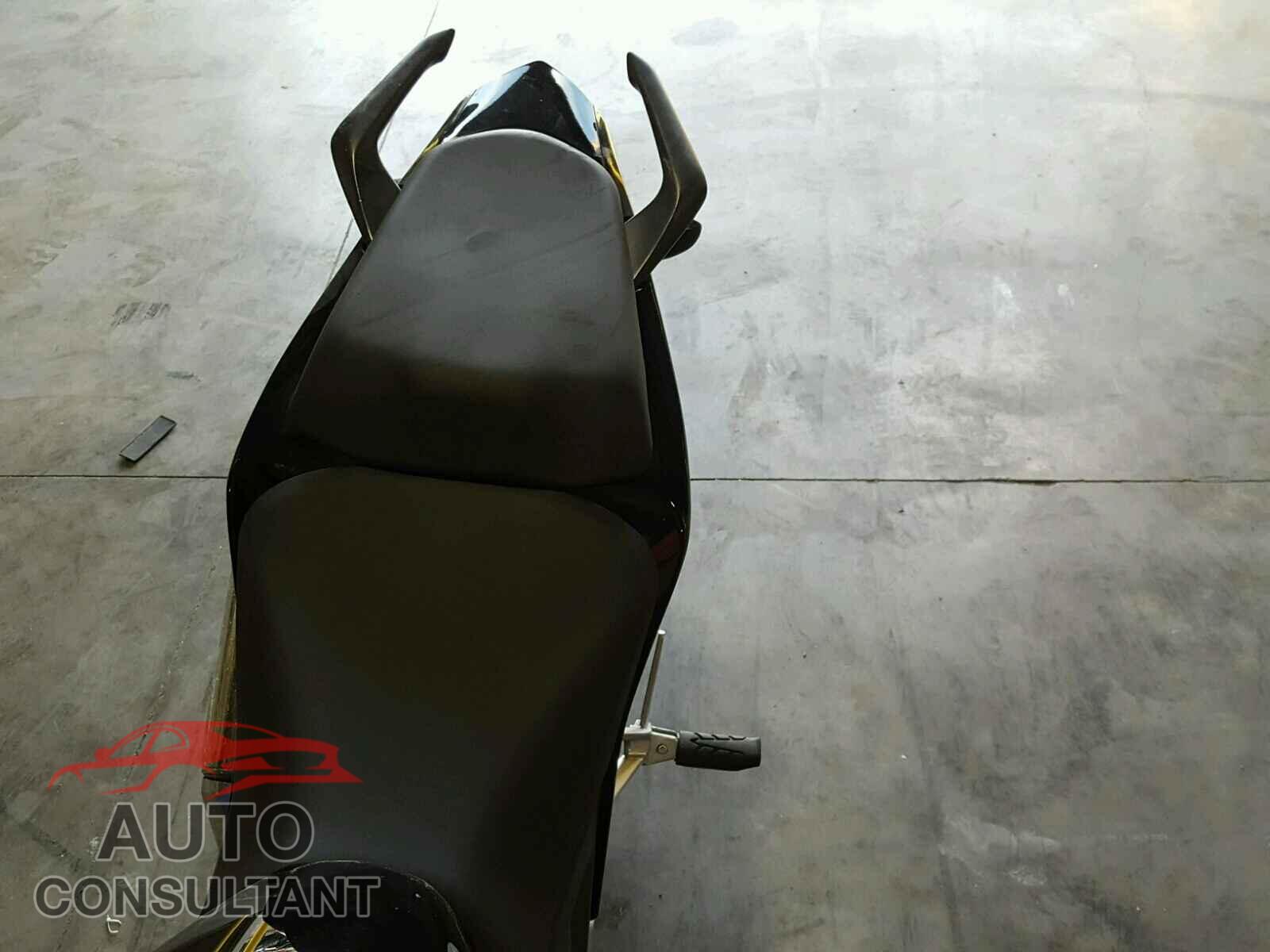 HONDA CBR CYCLE 2015 - MLHPC4460F5201059