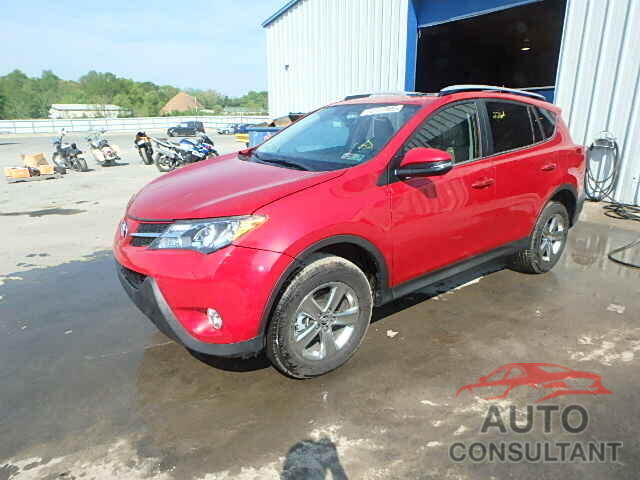 TOYOTA RAV4 2015 - JTMRFREV1FJ013647