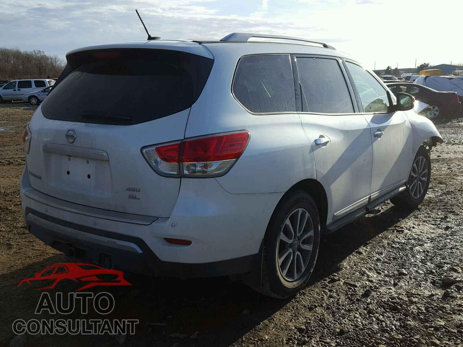 NISSAN PATHFINDER 2016 - 5N1AR2MM1GC617110