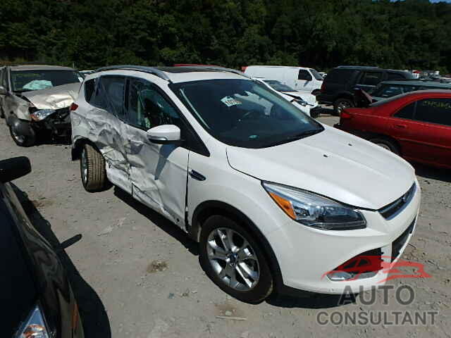 FORD ESCAPE 2015 - 1FMCU9J9XFUA34897