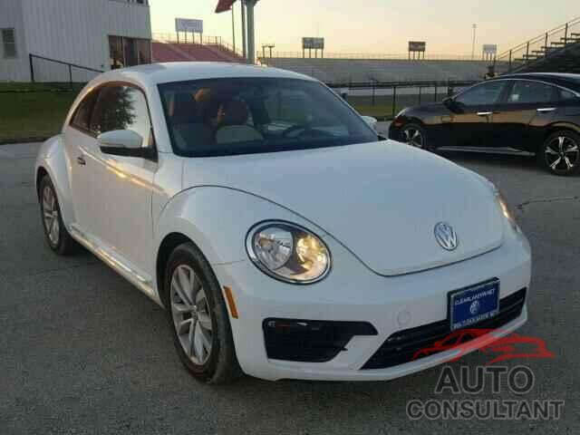 VOLKSWAGEN BEETLE 2017 - 3VWF17AT6HM628059