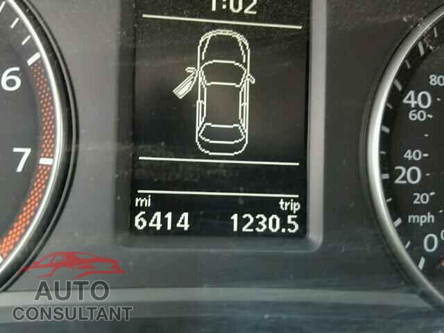 VOLKSWAGEN PASSAT 2015 - 1VWBT7A38FC028599