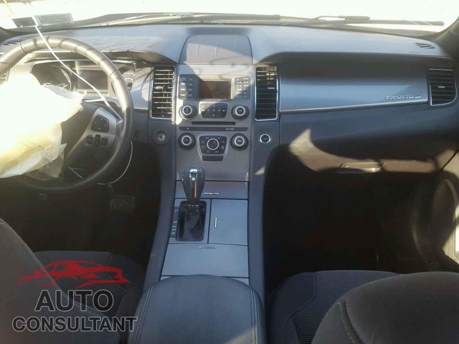 FORD TAURUS 2015 - 1FAHP2E87FG105214