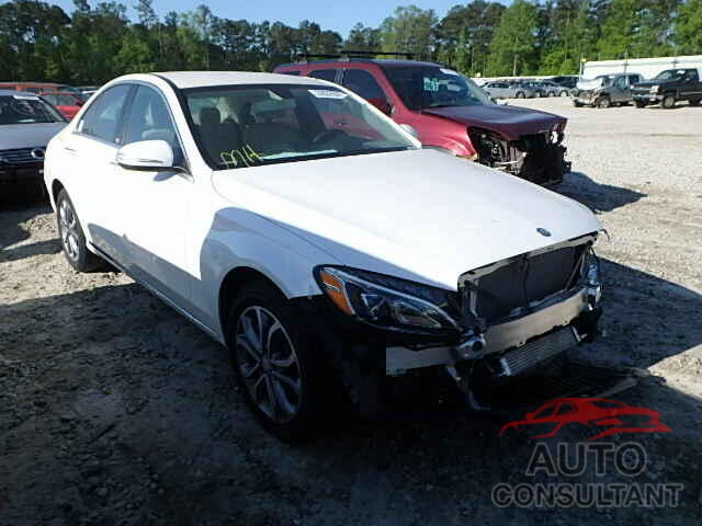 MERCEDES-BENZ C300 2015 - 55SWF4KB1FU012584