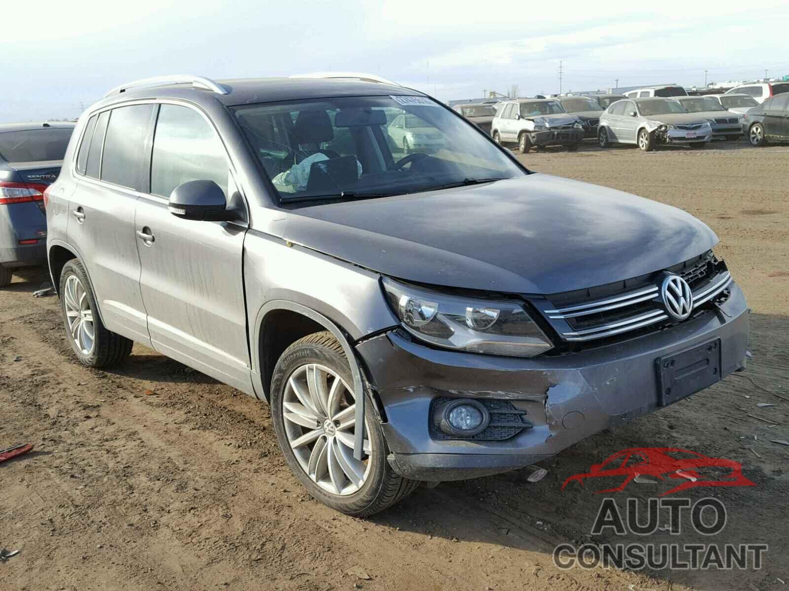 VOLKSWAGEN TIGUAN 2015 - WVGBV7AX2FW564992