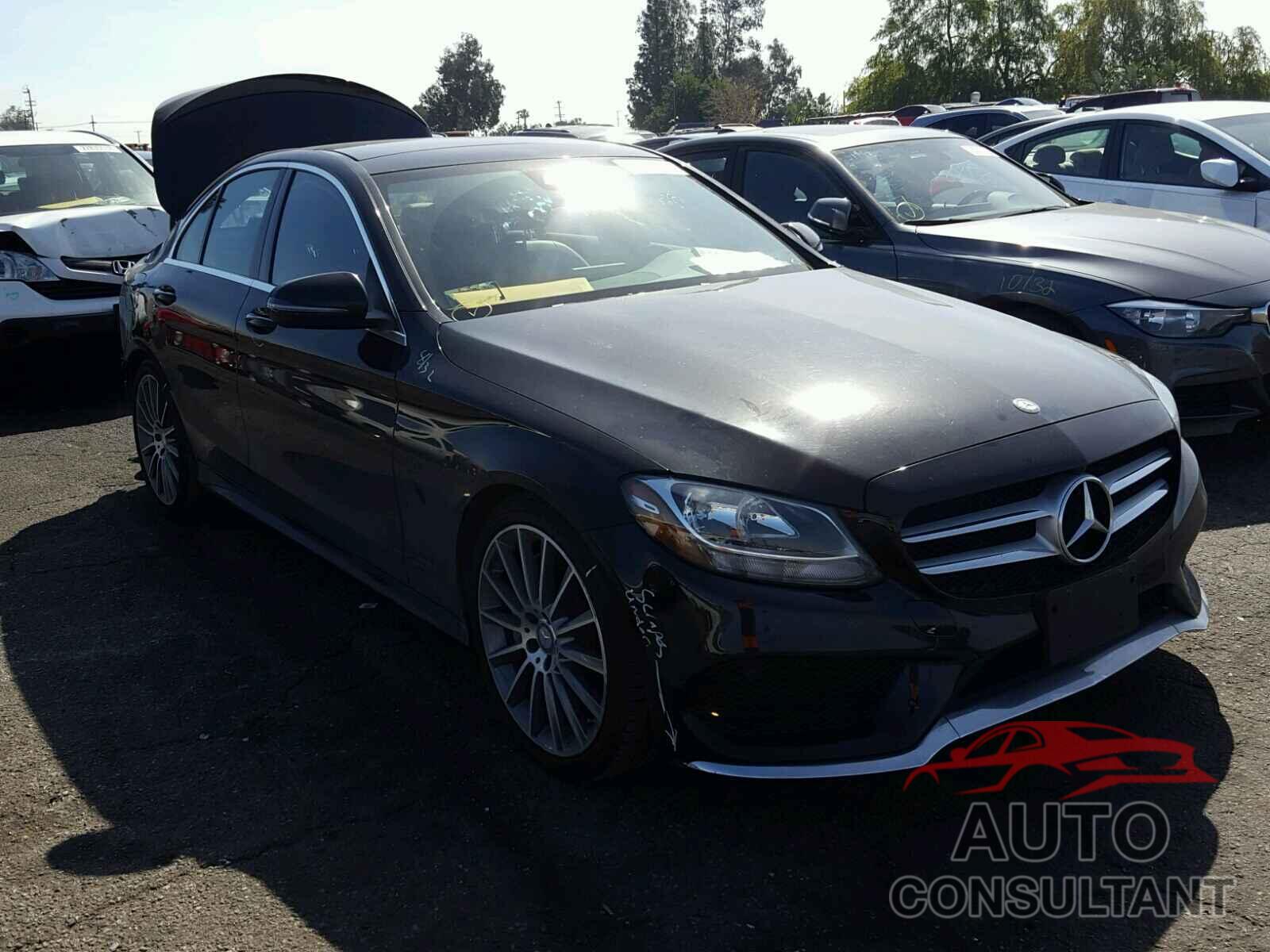 MERCEDES-BENZ C300 2016 - 55SWF4JB3GU122300