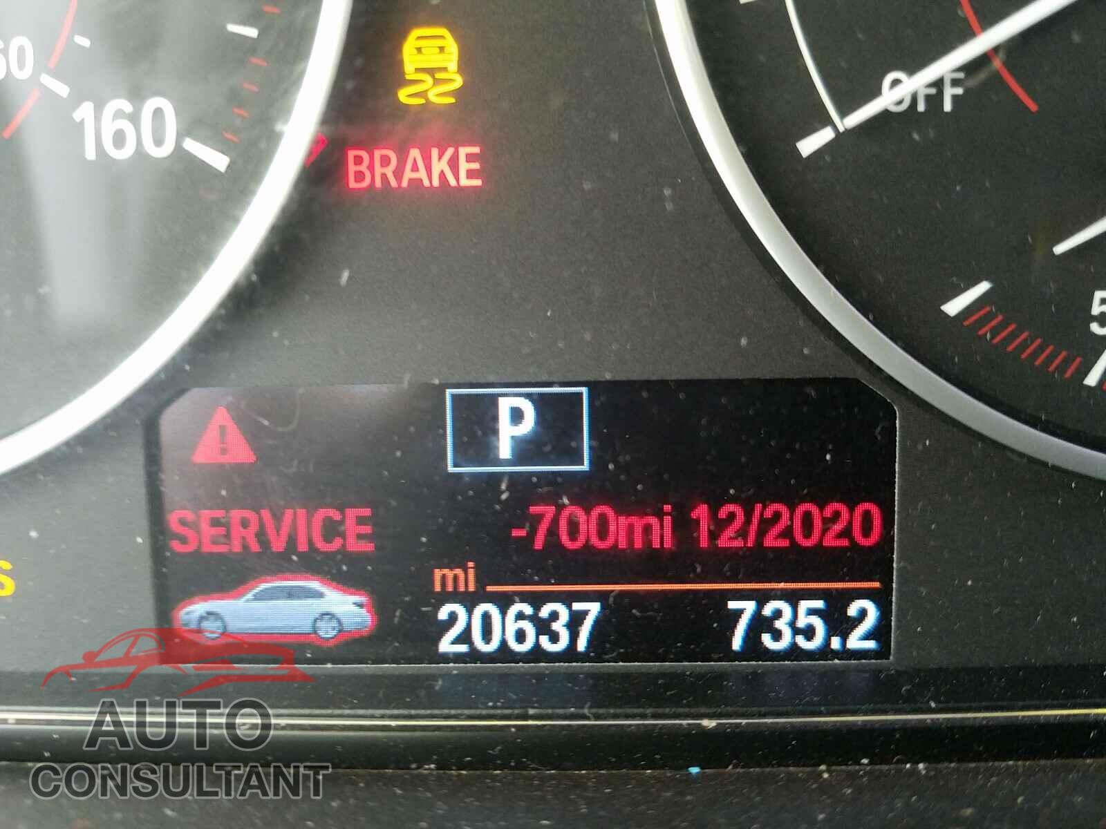BMW 3 SERIES 2016 - WBA8E3G51GNU05026