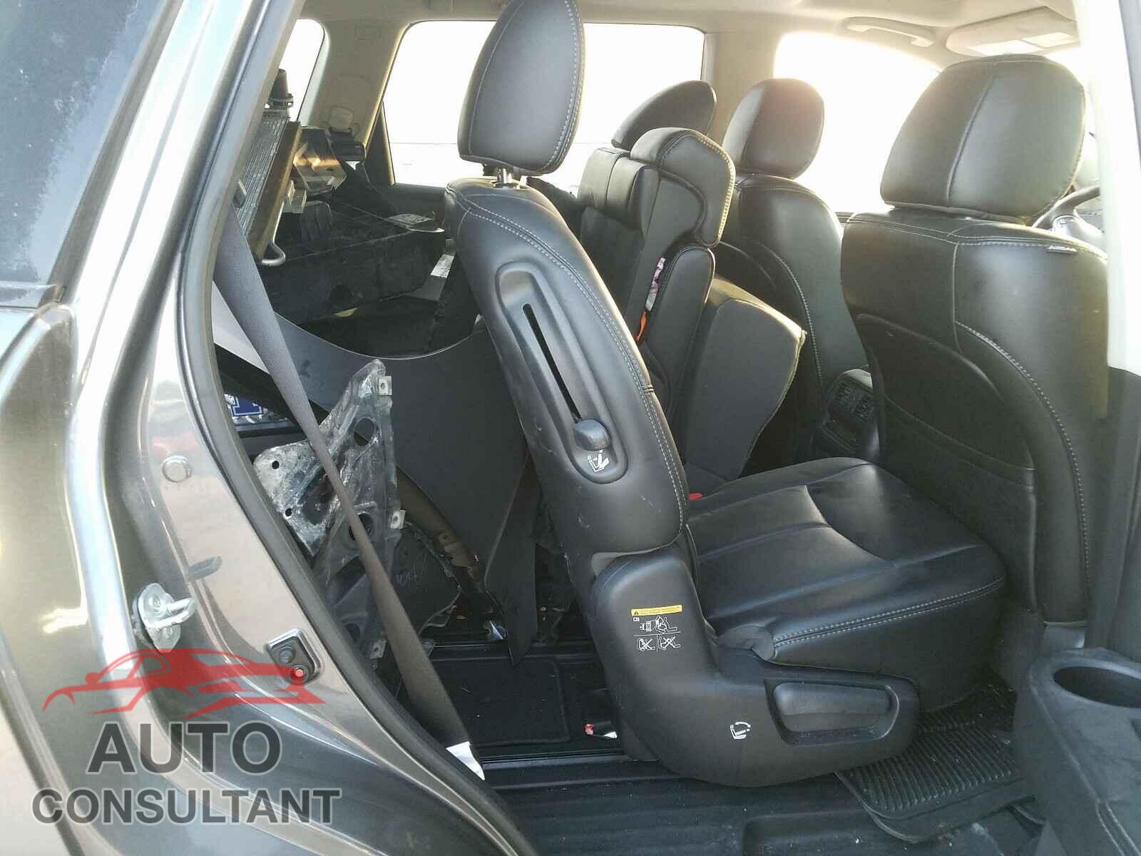 NISSAN PATHFINDER 2017 - 5N1DR2MM8HC664634