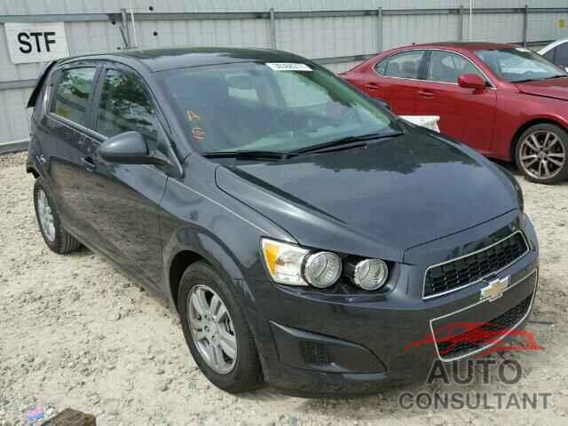 CHEVROLET SONIC 2015 - 1G1JC6SH9F4148403