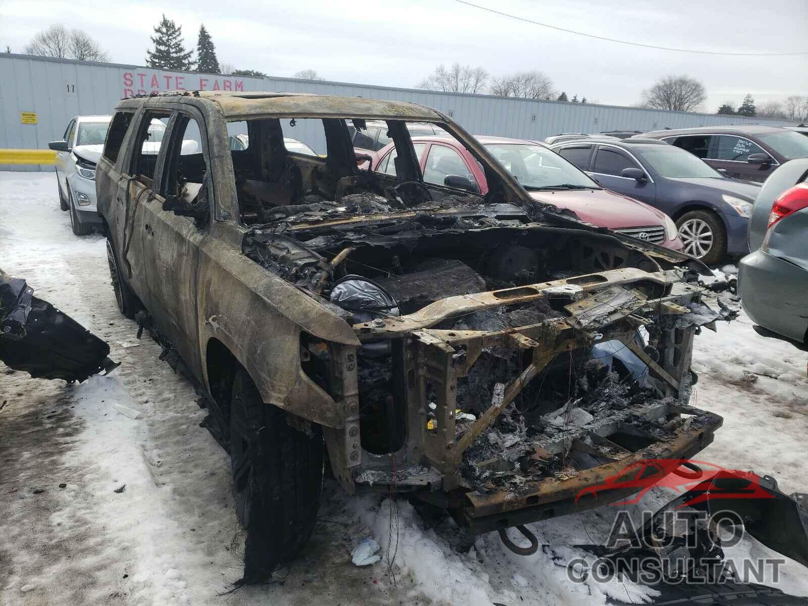 CHEVROLET SUBURBAN 2019 - 1GNSKJKC9KR219710