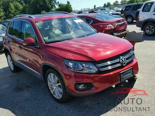 VOLKSWAGEN TIGUAN 2016 - WVGAV7AX4GW035380