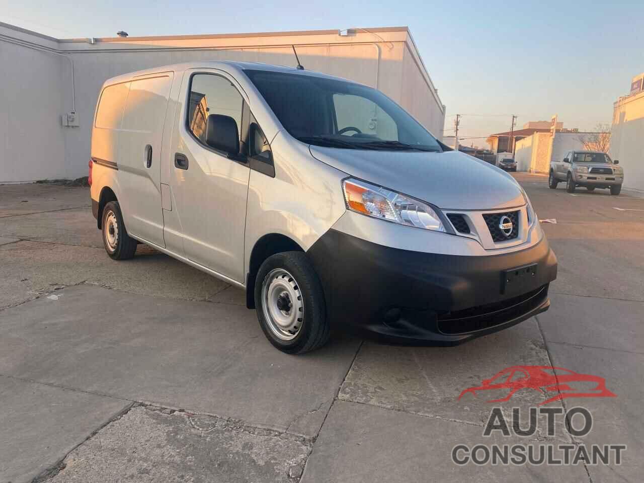 NISSAN NV 2019 - 3N6CM0KN6KK696088