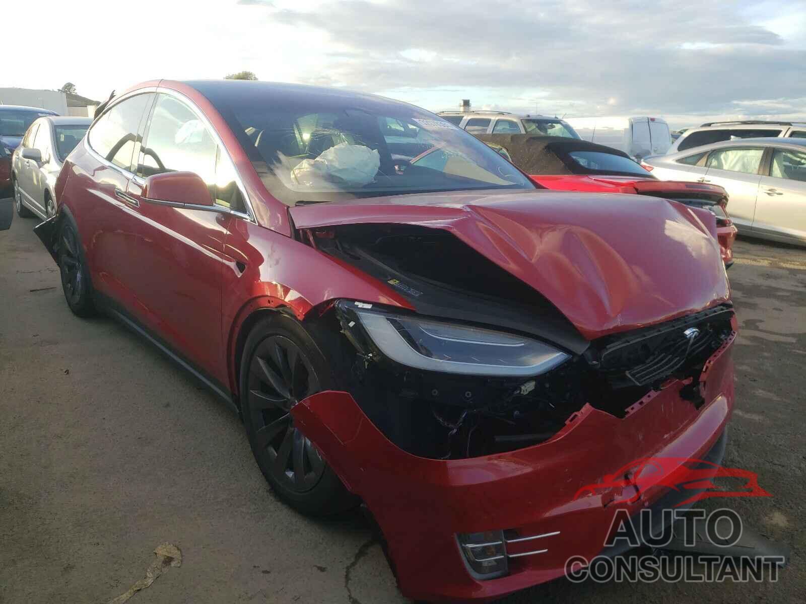 TESLA MODEL X 2018 - 5YJXCAE2XJF091187