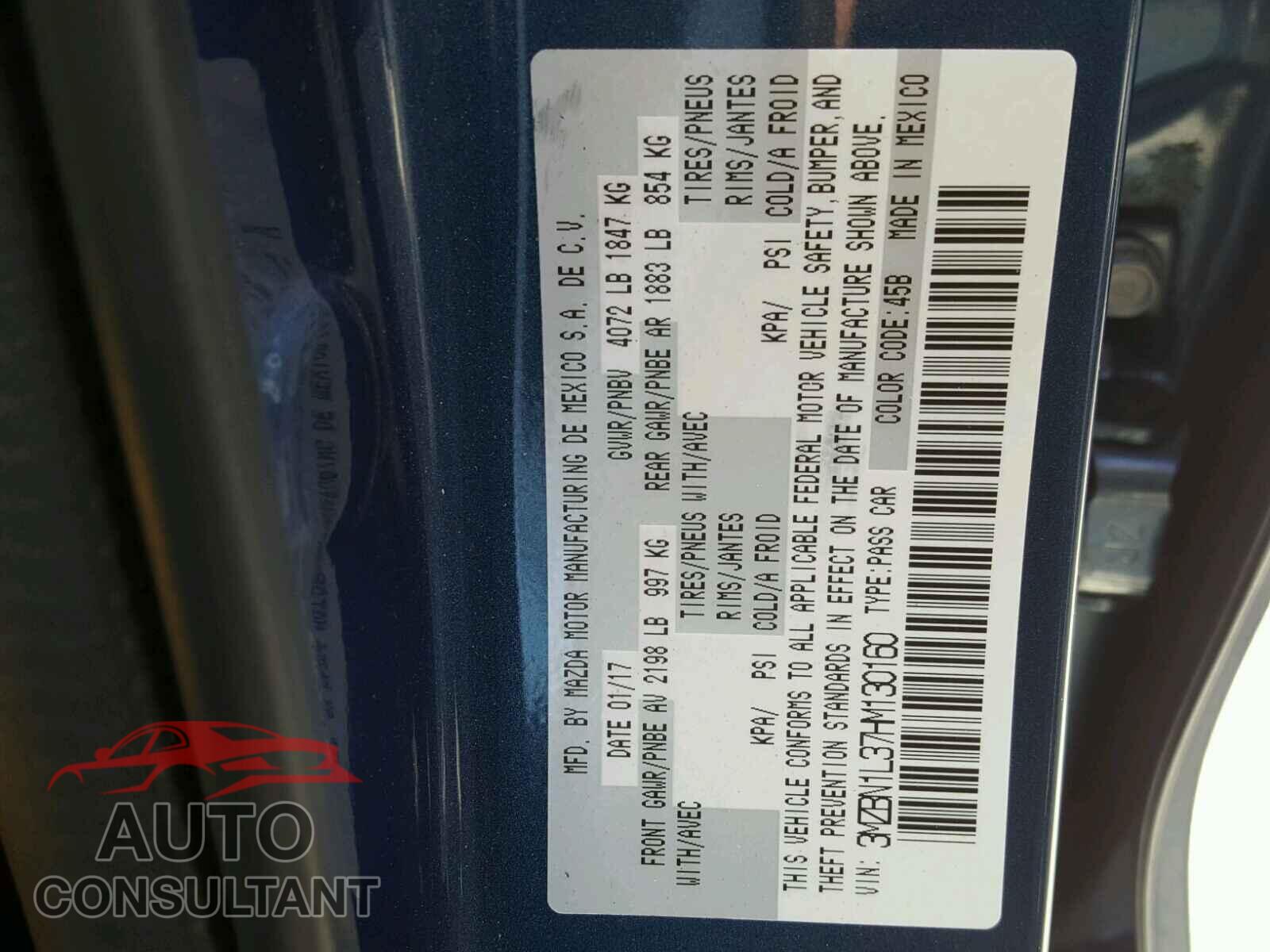 MAZDA 3 2017 - 3MZBN1L37HM130160
