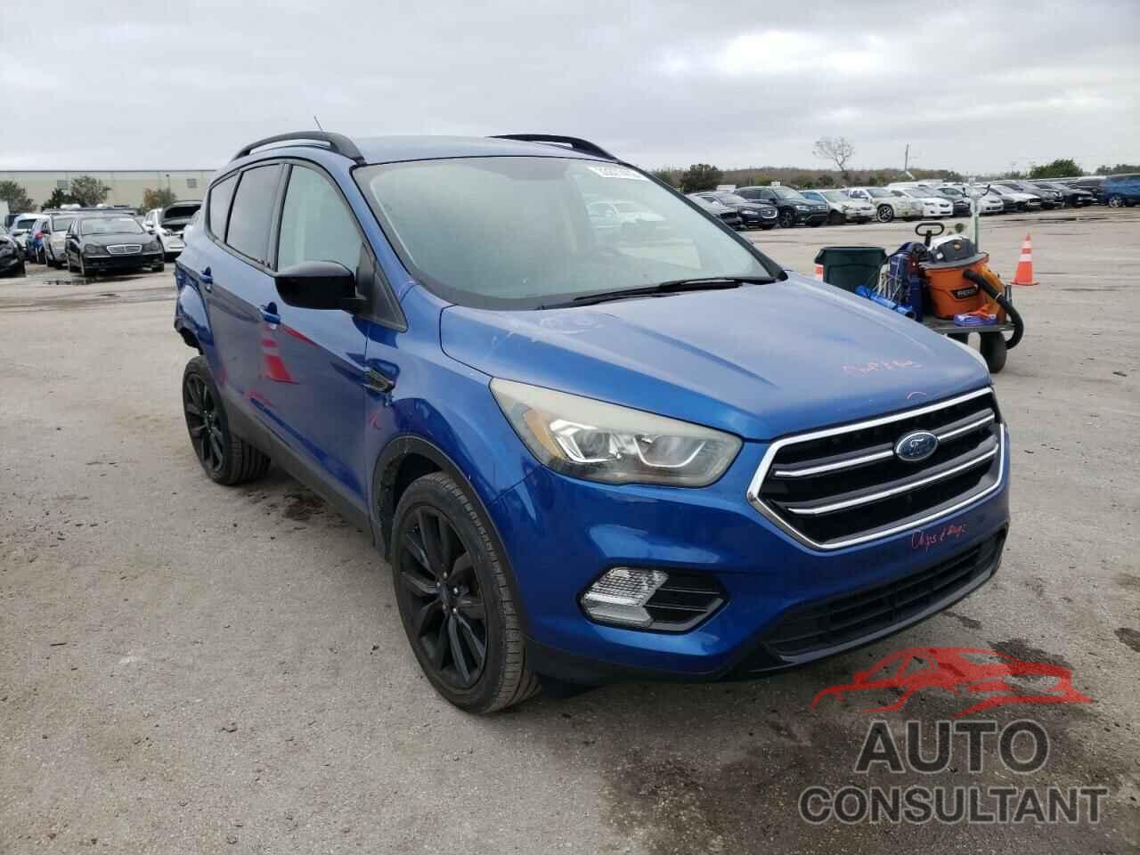 FORD ESCAPE 2017 - 1FMCU0GD7HUC07415