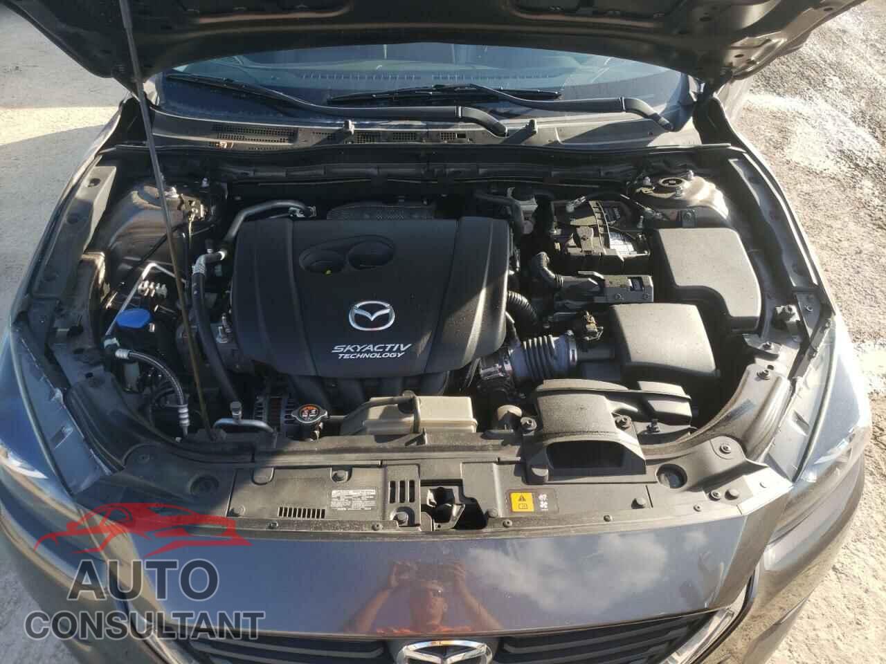 MAZDA 3 2017 - 3MZBN1V76HM100826