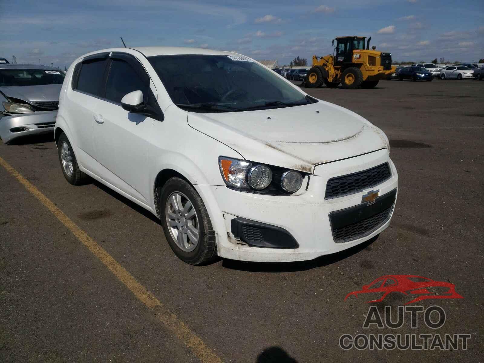CHEVROLET SONIC 2016 - 1G1JC6SH3G4147782