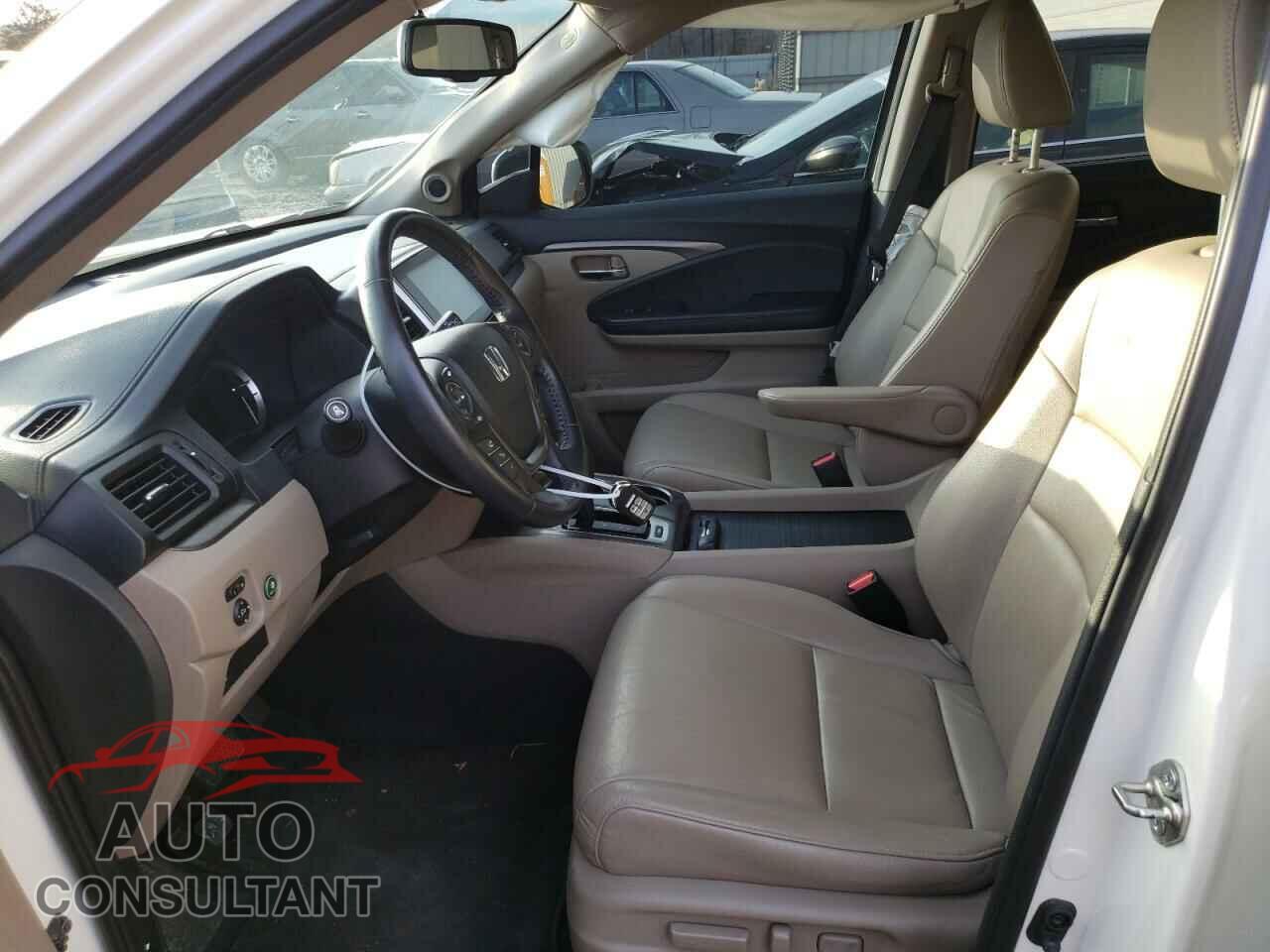 HONDA PILOT 2016 - 5FNYF5H80GB018938