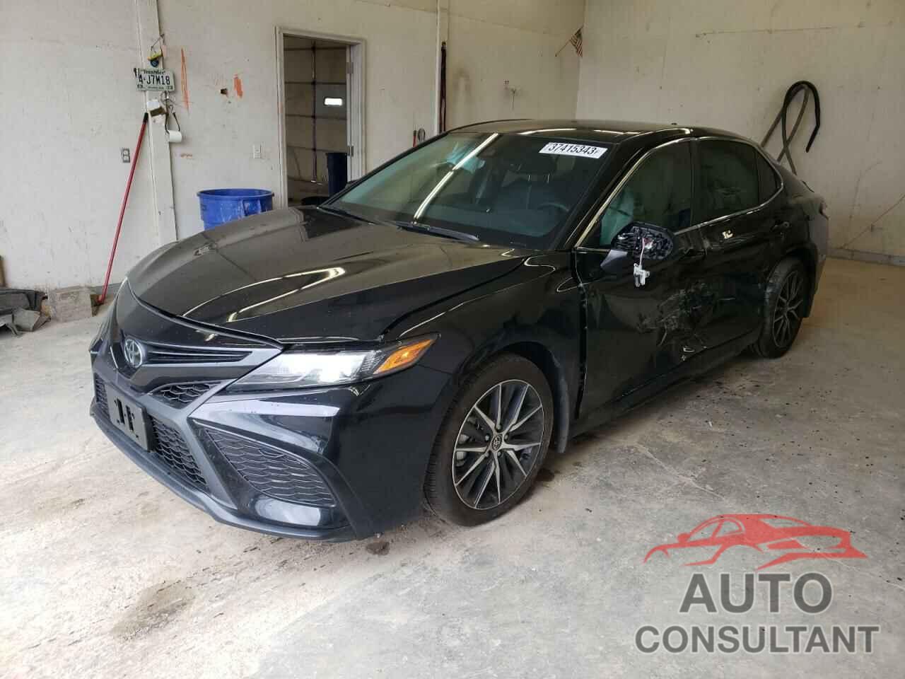 TOYOTA CAMRY 2022 - 4T1T11BK8NU072283