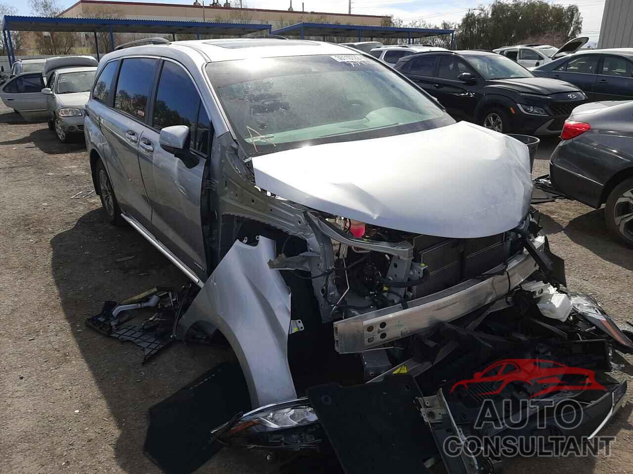 TOYOTA SIENNA 2021 - 5TDJRKEC0MS004951