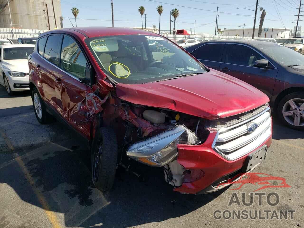 FORD ESCAPE 2017 - 1FMCU0GD0HUC35007