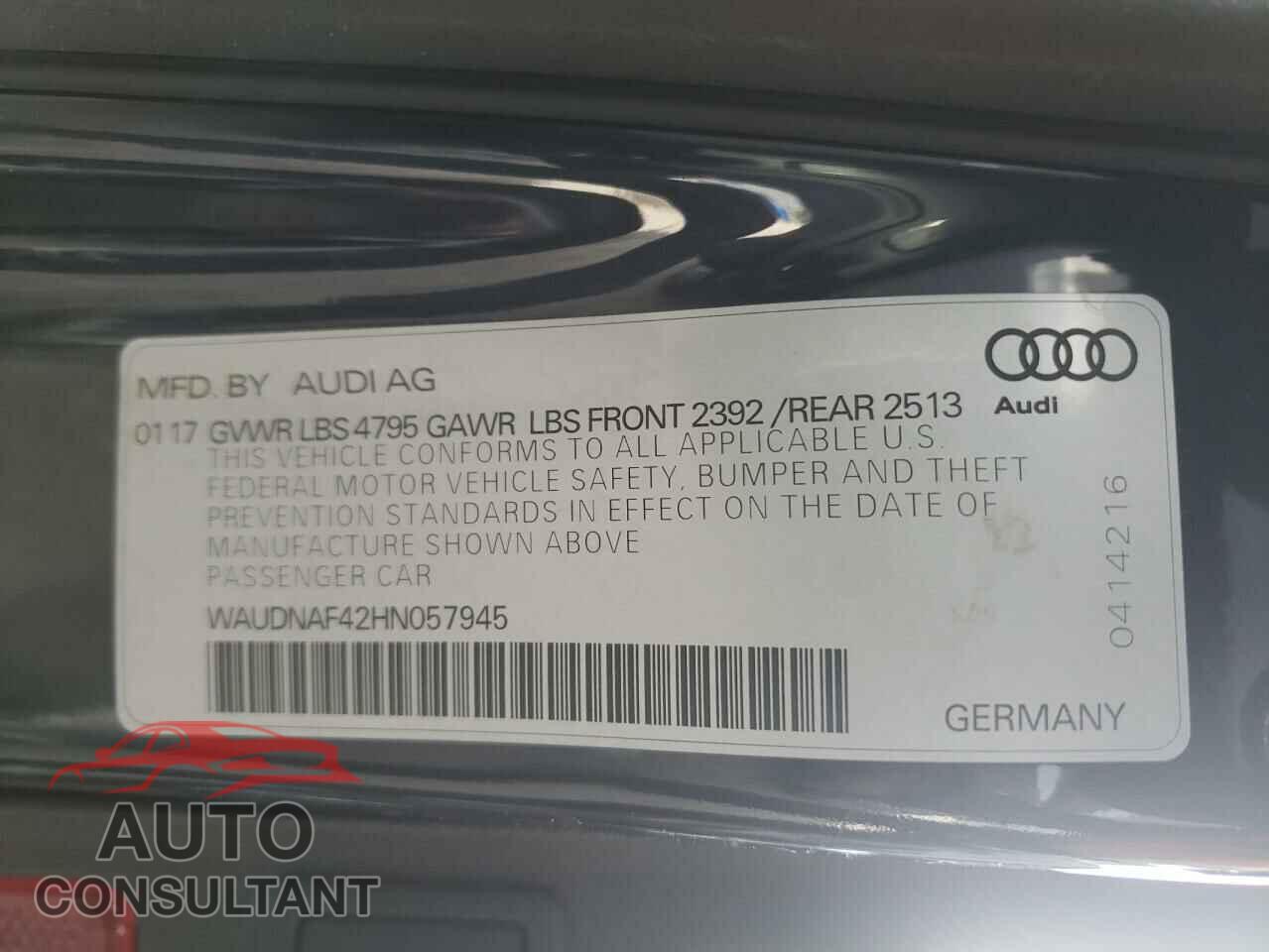AUDI A4 2017 - WAUDNAF42HN057945