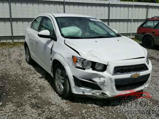 CHEVROLET SONIC 2015 - 1G1JC5SH8F4182424