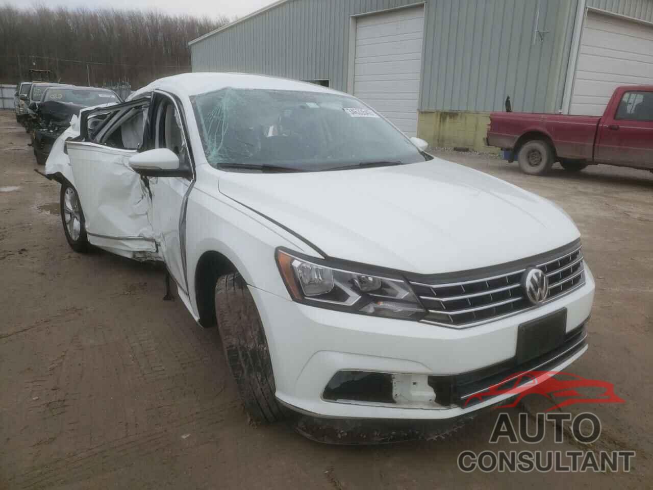 VOLKSWAGEN PASSAT 2017 - 1VWAT7A35HC032771