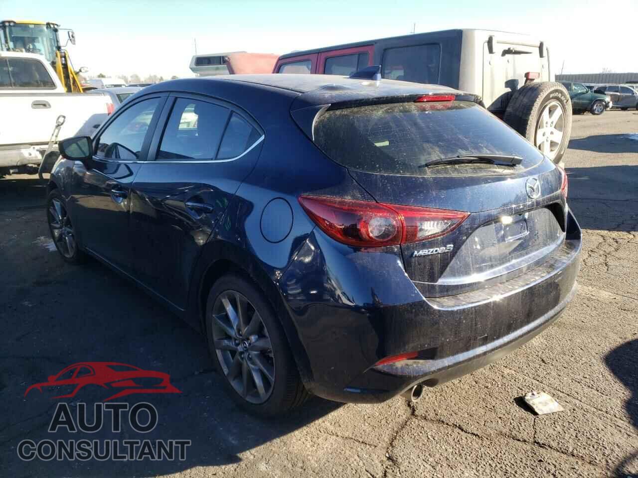 MAZDA 3 2018 - 3MZBN1M37JM178682