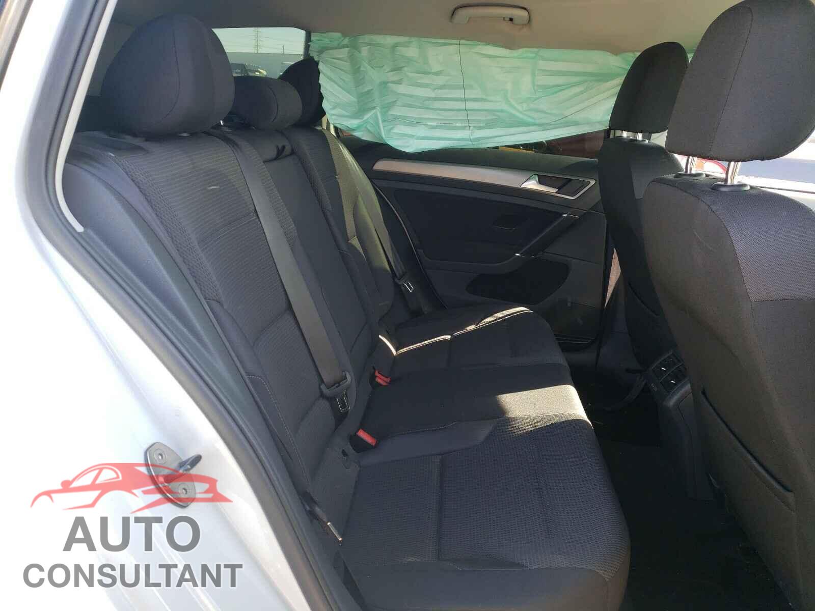 VOLKSWAGEN GOLF 2017 - 3VW017AU1HM502691