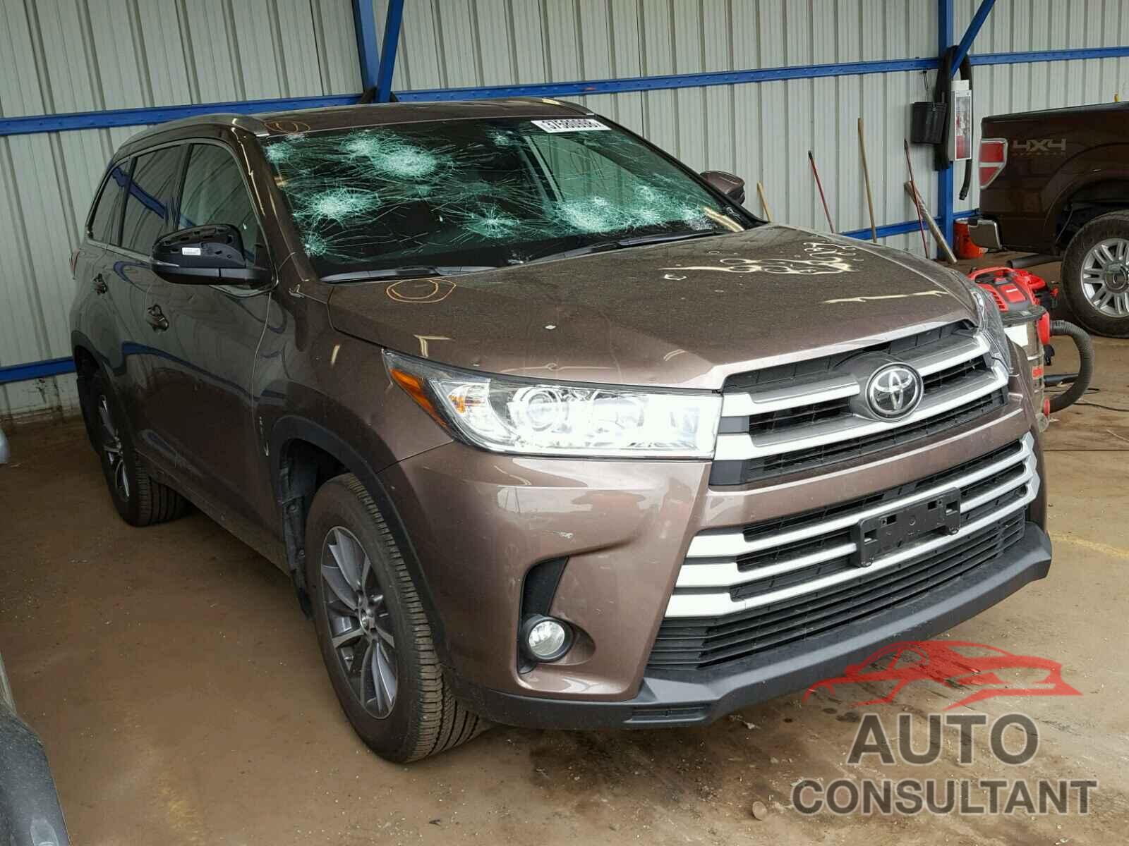 TOYOTA HIGHLANDER 2018 - 5TDJZRFH8JS813113