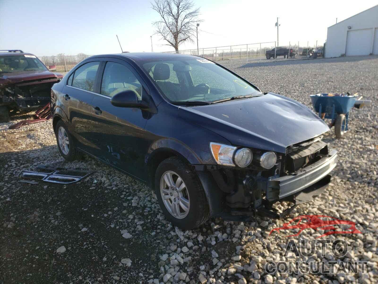 CHEVROLET SONIC 2016 - 1G1JC5SH0G4137611