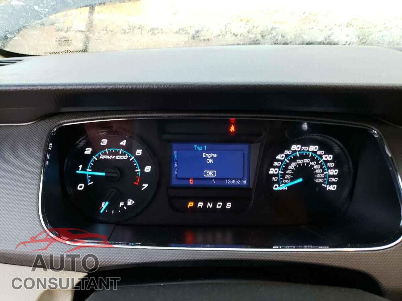 FORD TAURUS 2017 - 1FAHP2D85HG111601