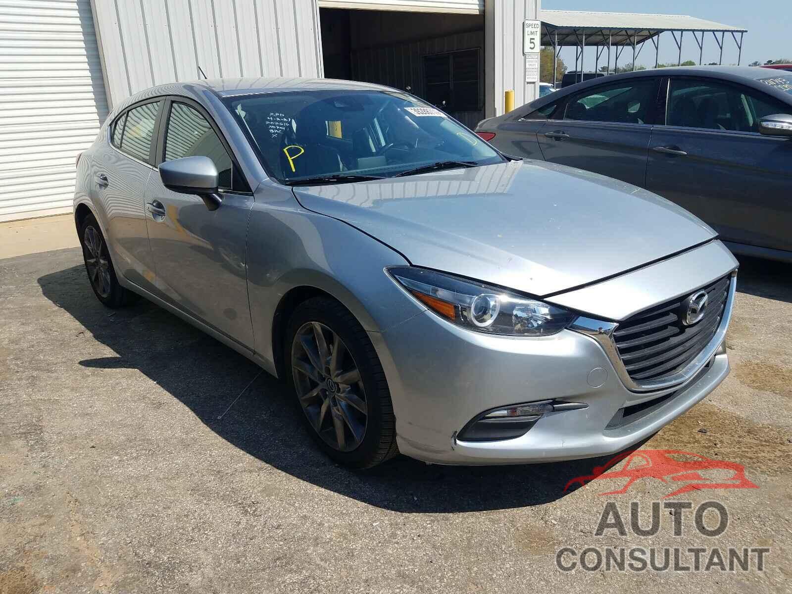 MAZDA 3 2018 - 3MZBN1L34JM202616