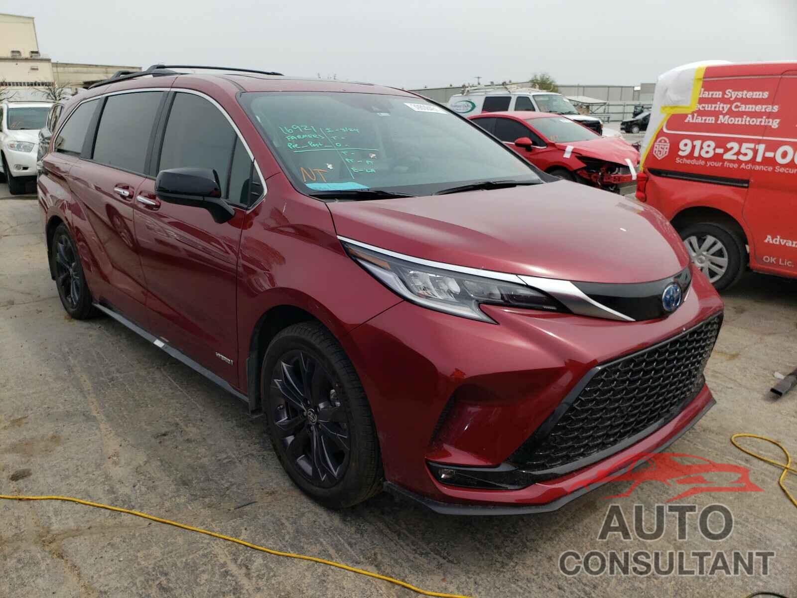 TOYOTA SIENNA 2021 - 5TDXRKEC5MS007886