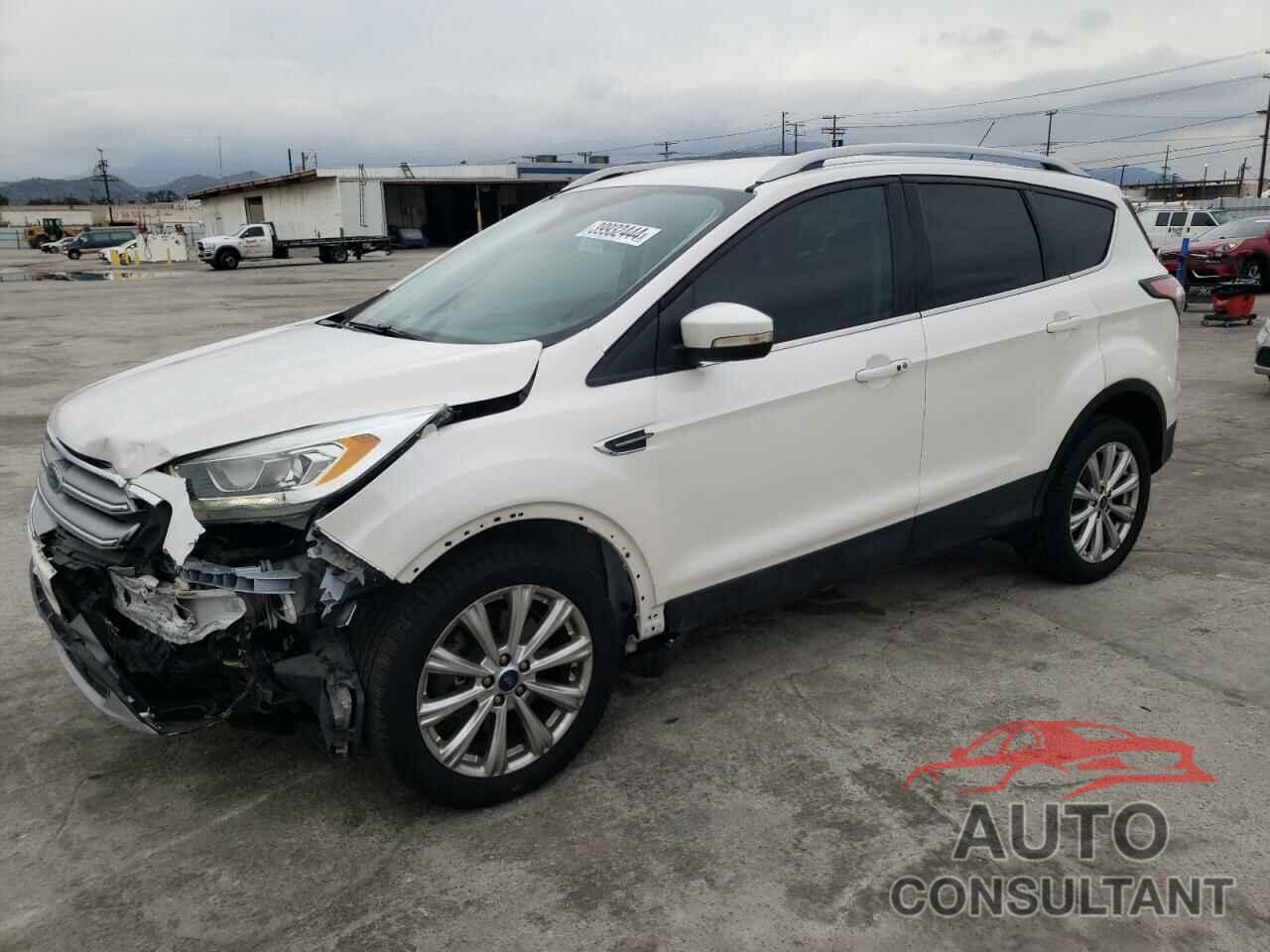 FORD ESCAPE 2017 - 1FMCU9J9XHUA28195