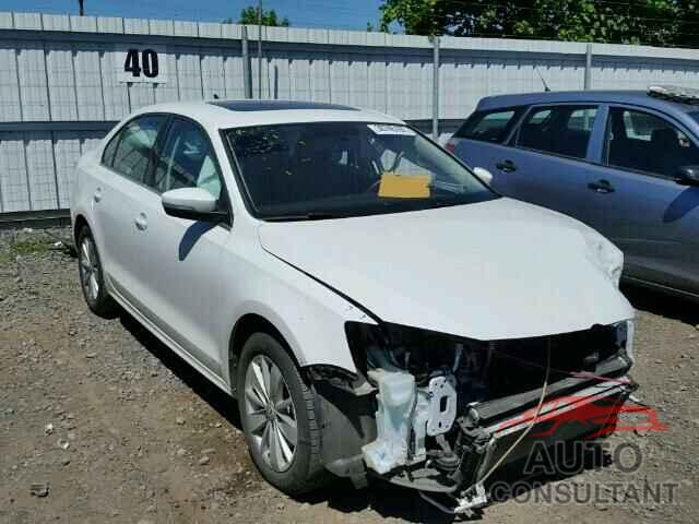 VOLKSWAGEN JETTA 2015 - 3VWD17AJ4FM296223
