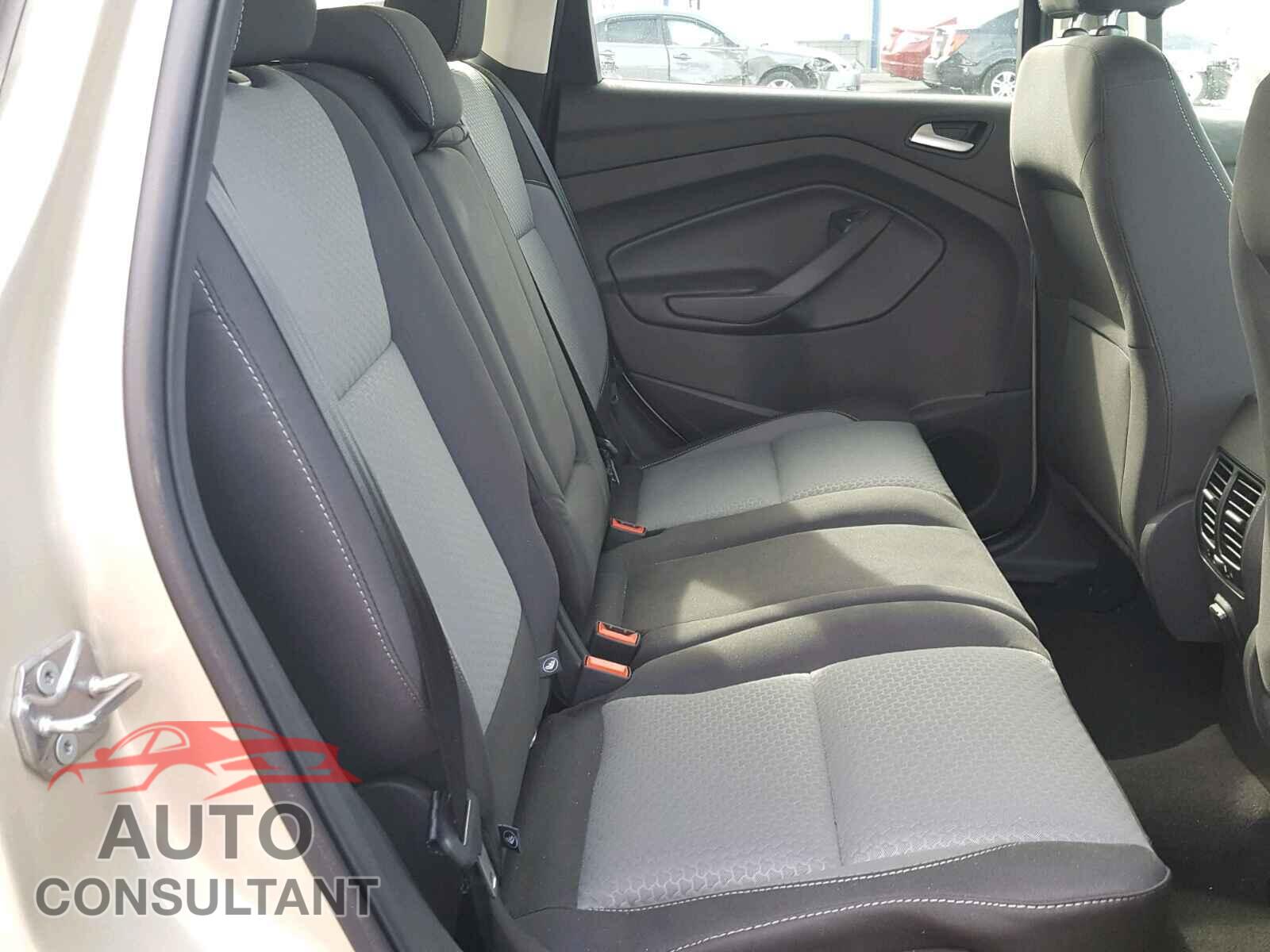 FORD ESCAPE SE 2017 - 2HGFC2F66KH500074