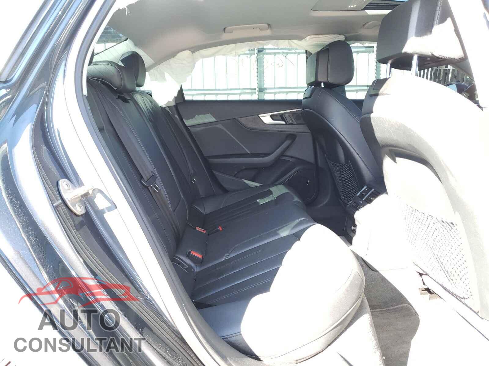 AUDI A4 2018 - WAUDNAF40JA036072