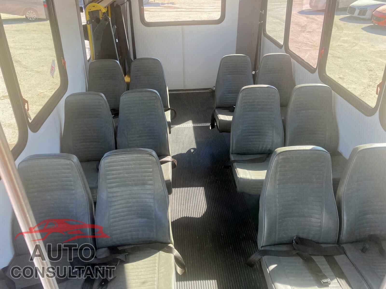 FORD ECONOLINE 2016 - 1FDFE4FS0GDC10947