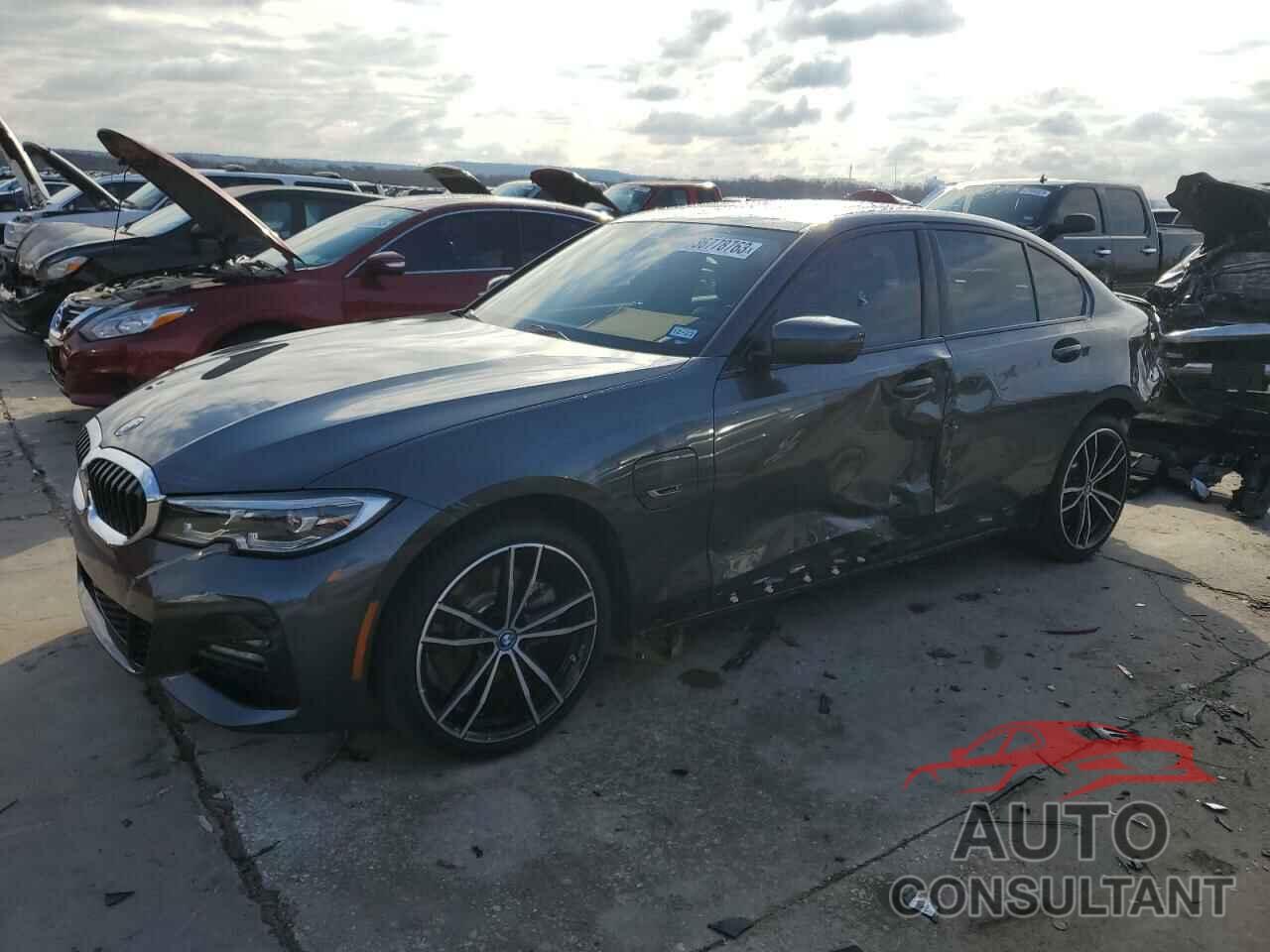 BMW 3 SERIES 2022 - 3MW5P7J08N8C36530