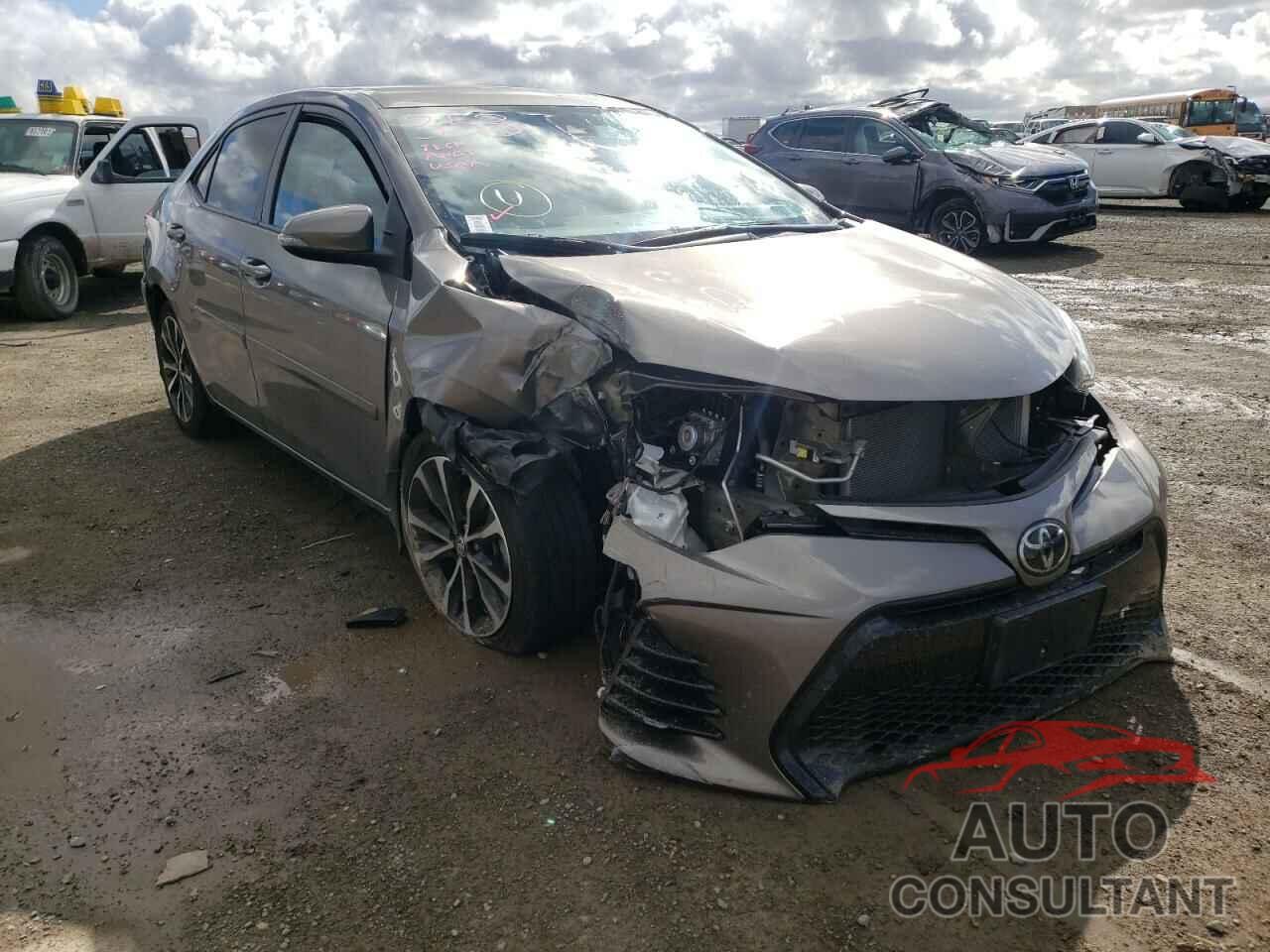 TOYOTA COROLLA 2018 - 5YFBURHE3JP772310