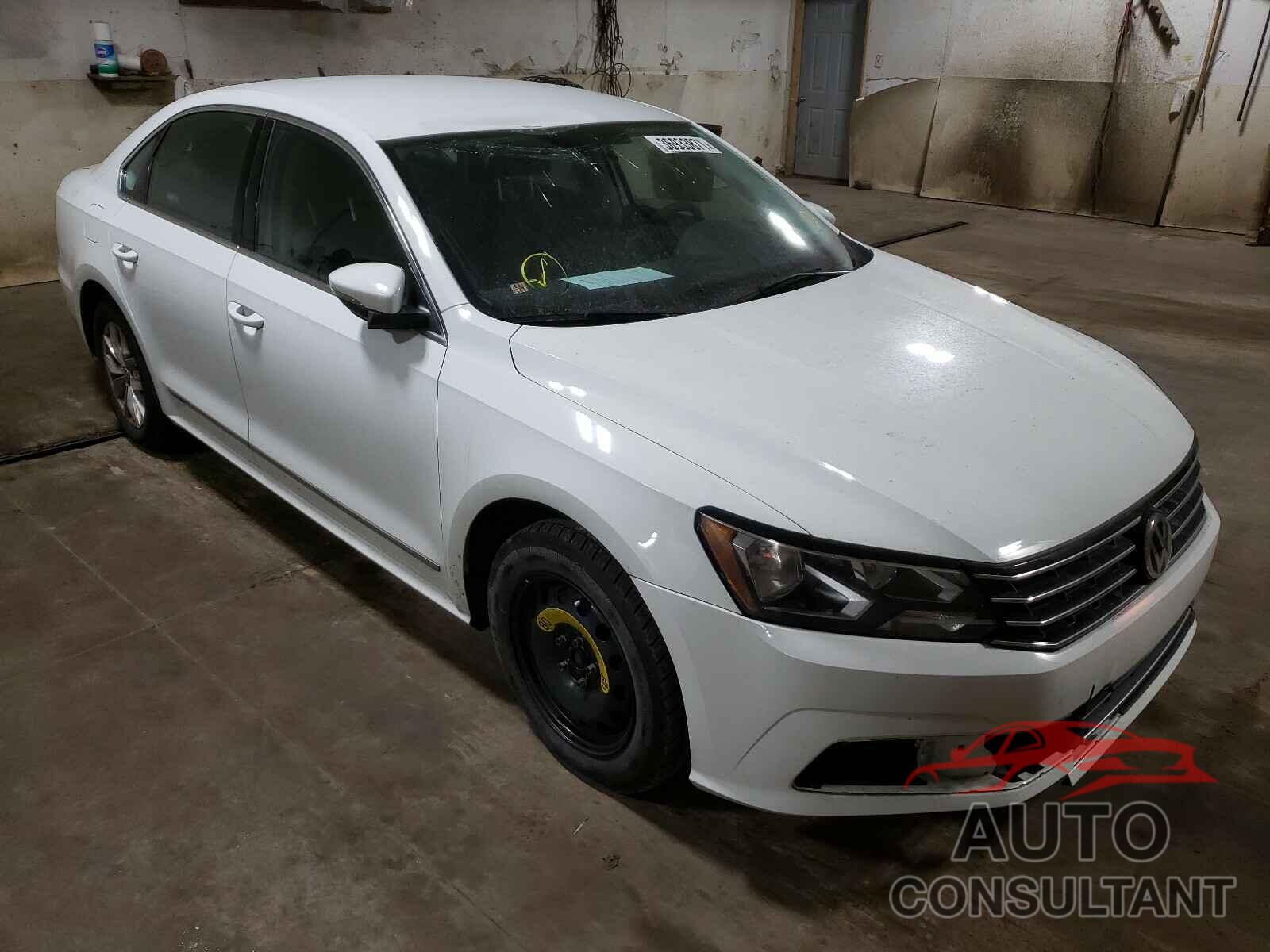 VOLKSWAGEN PASSAT 2017 - 1VWAT7A39HC001636