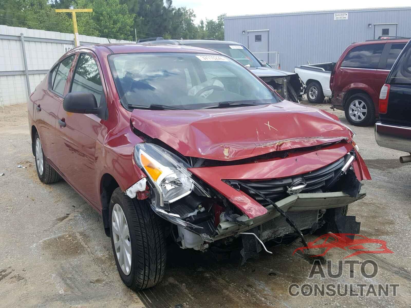 NISSAN VERSA 2015 - 3N1CN7AP0FL946133